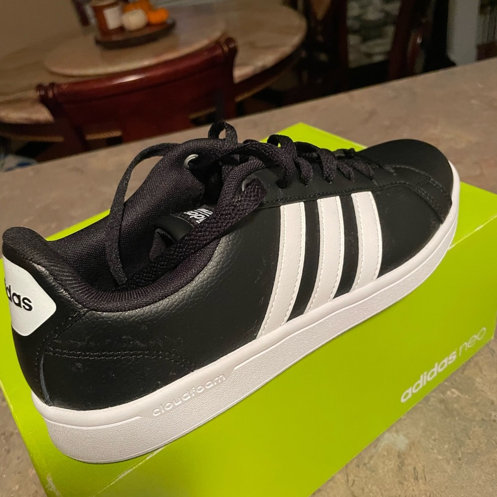 Adidas Cloud Foam Sneakers